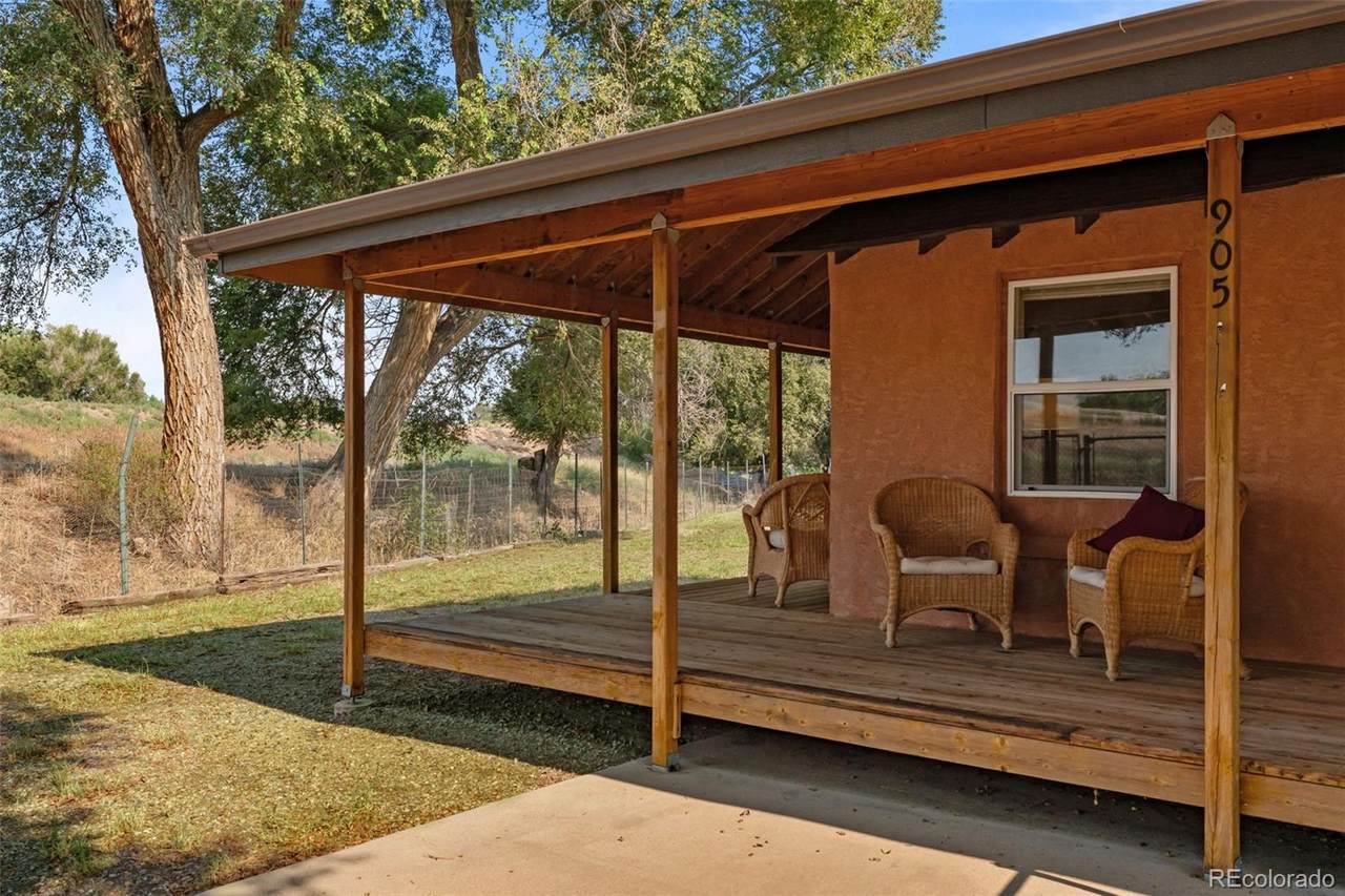 905 Damson Street - Photo 1