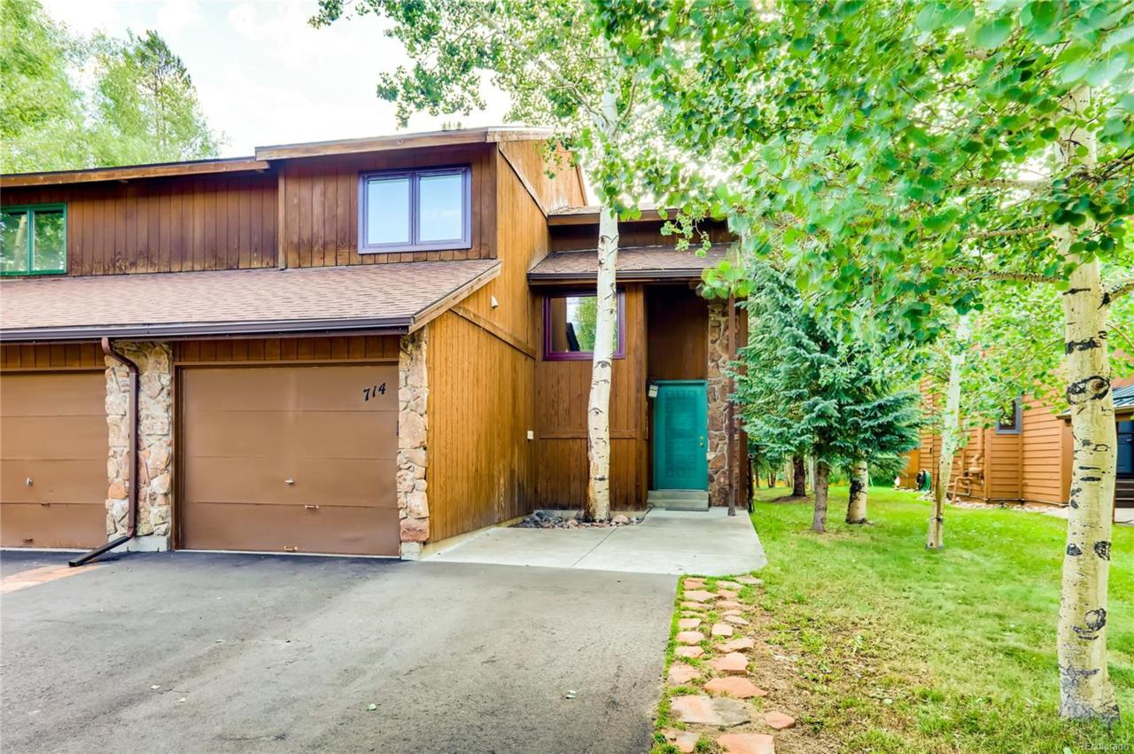 714 Meadow Drive - Photo 1