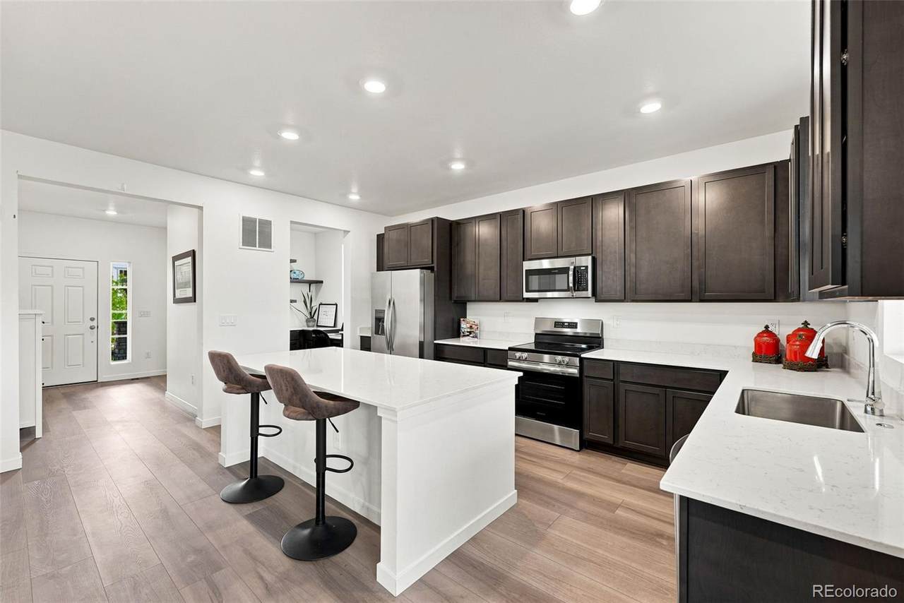 https://bt-photos.global.ssl.fastly.net/metrolist/1280_boomver_1_2473969-1.jpg