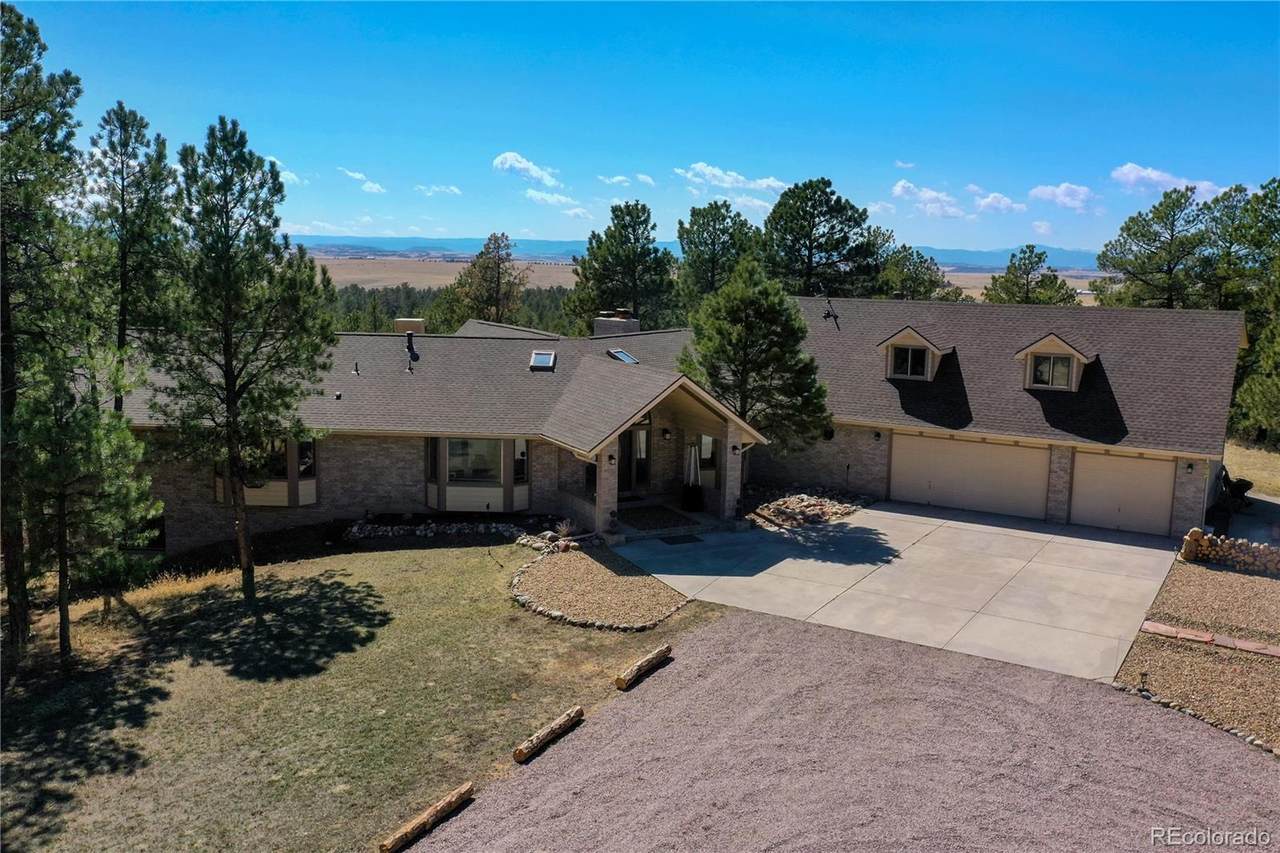 2171 Summit Street - Photo 1