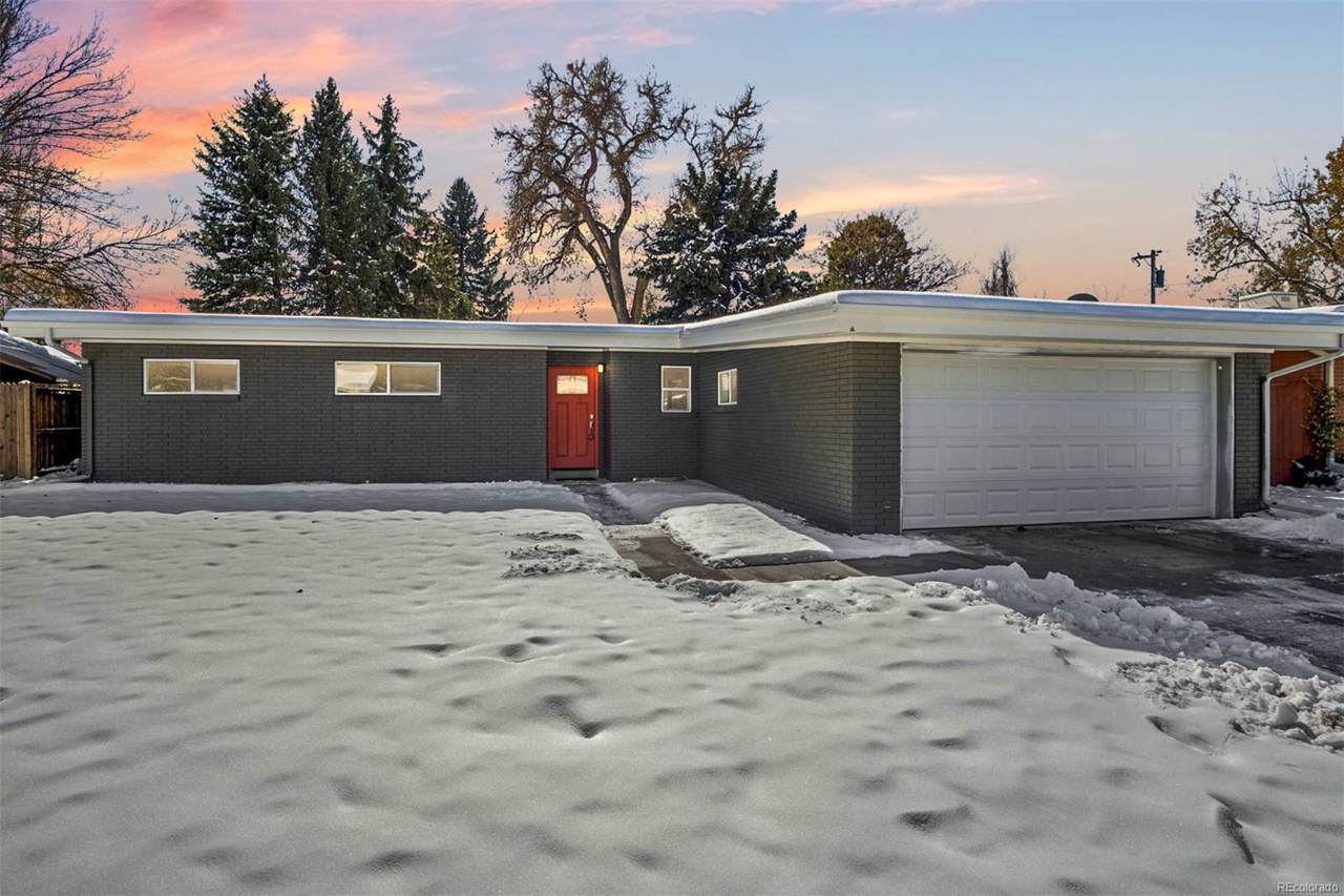 550 Amherst Place - Photo 1