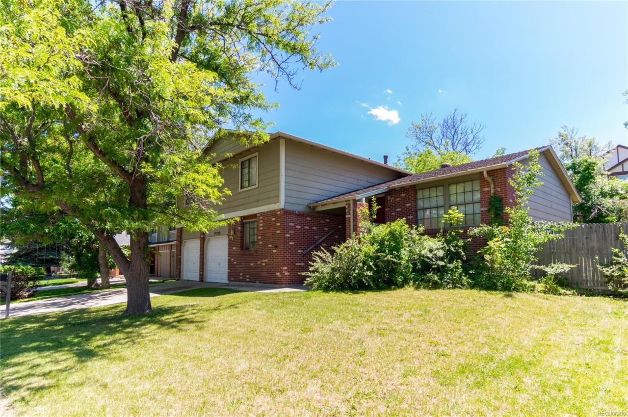 19558 Floyd Avenue - Photo 1