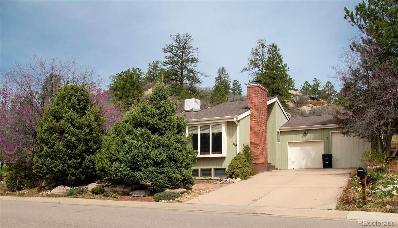 419 Dawson Drive - Photo 1