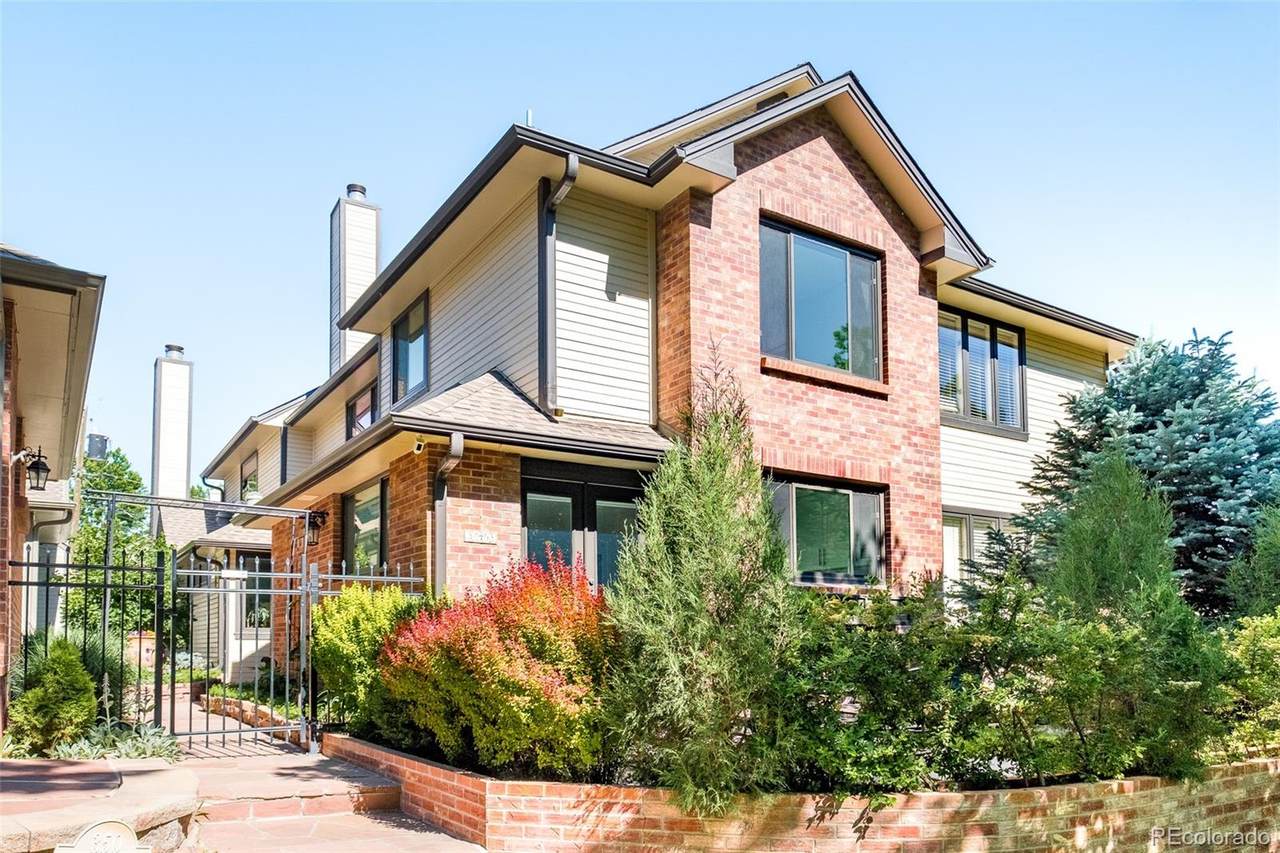 348 Steele Street - Photo 1