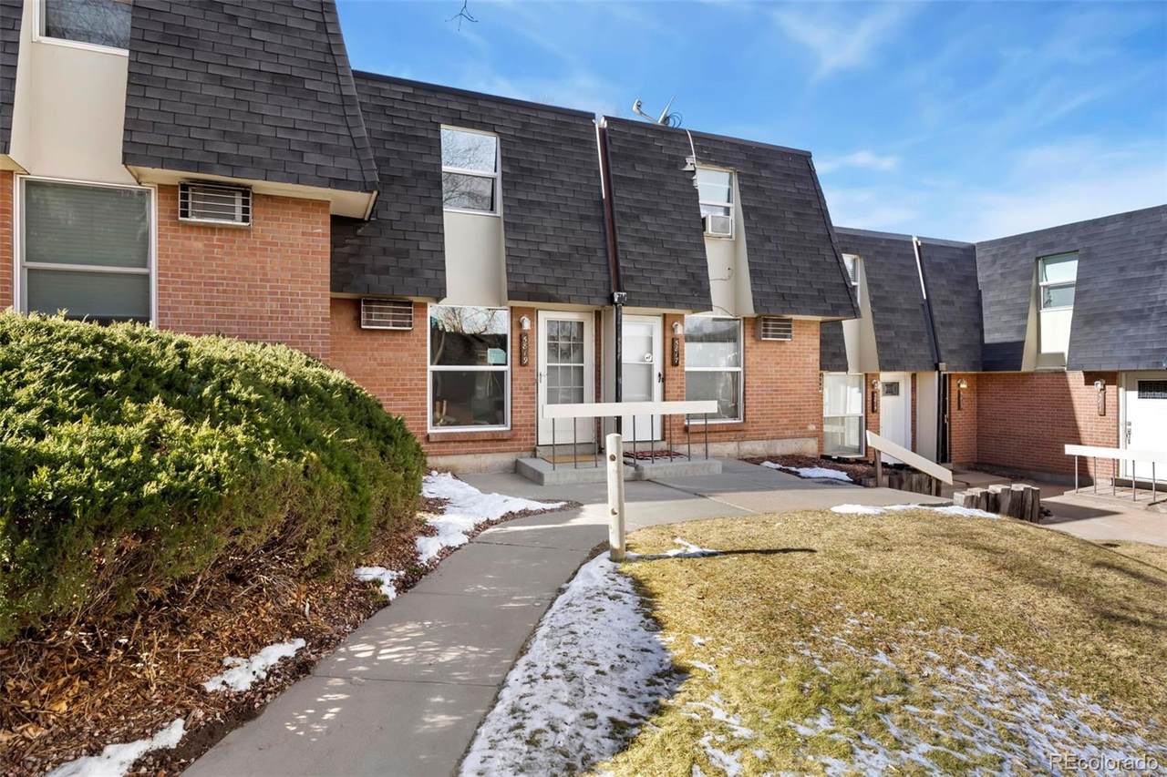 5819 Pearl Street - Photo 1