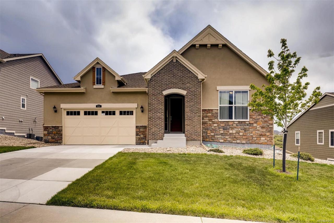 924 Eveningsong Drive - Photo 1