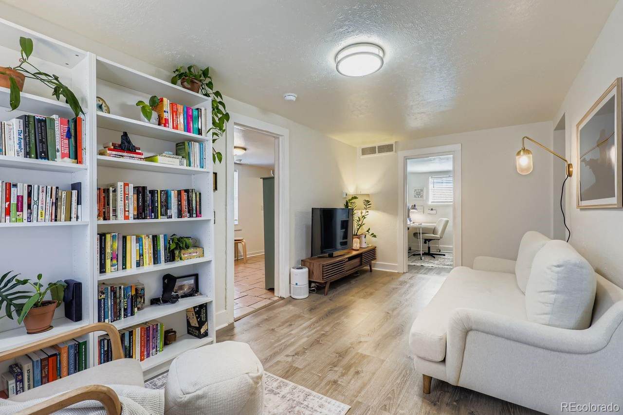 4660 Williams Street - Photo 1