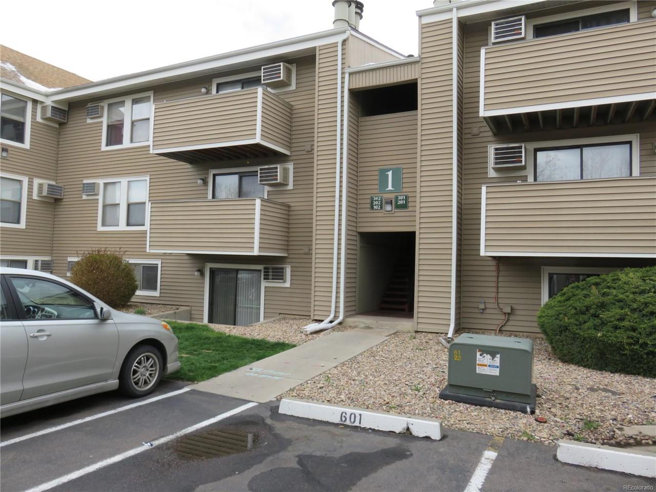 10150 Virginia Avenue - Photo 1