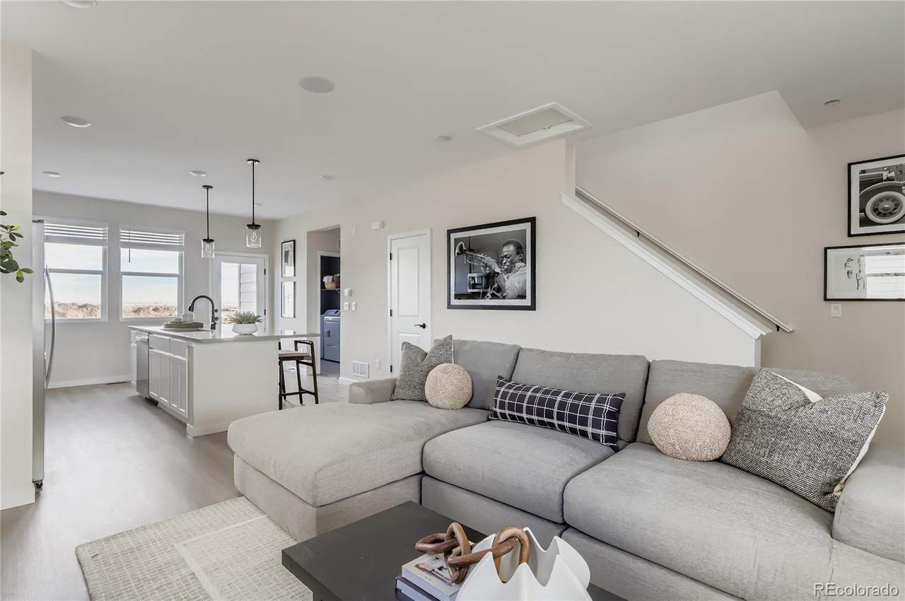 https://bt-photos.global.ssl.fastly.net/metrolist/orig_boomver_3_2665992-1.jpg