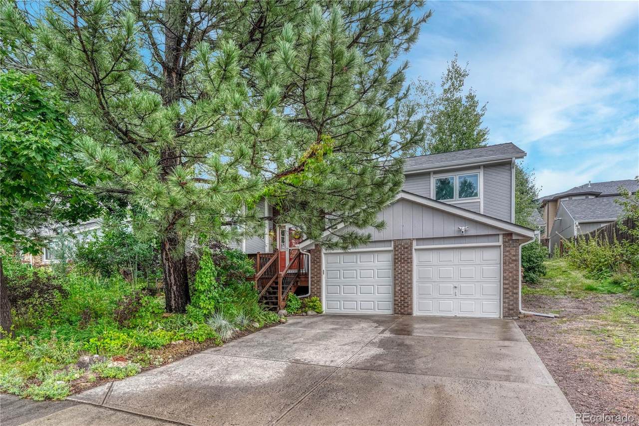 473 Larkspur Drive - Photo 1