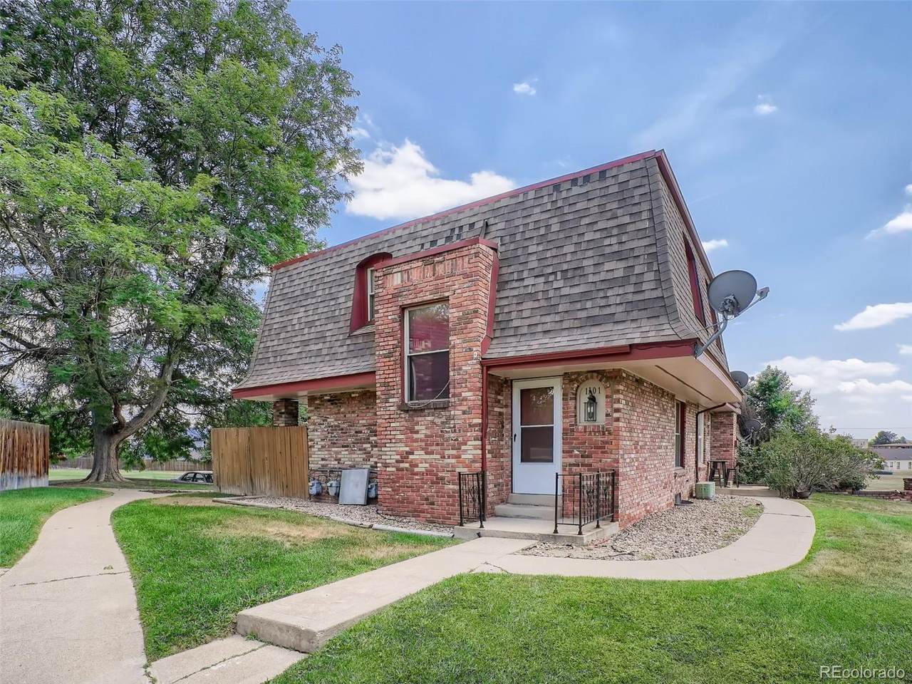 1101 10th Avenue - Photo 1