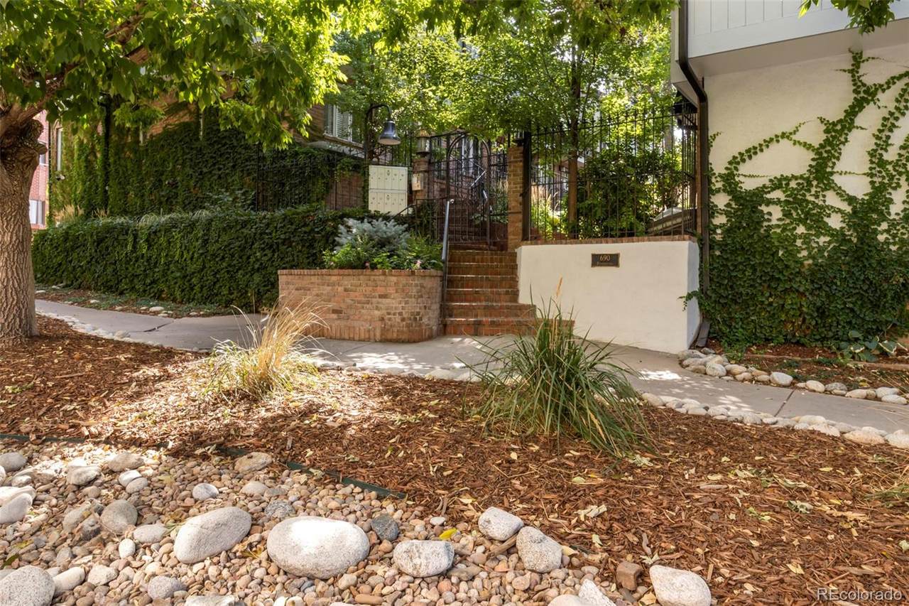 690 Pennsylvania Street - Photo 1