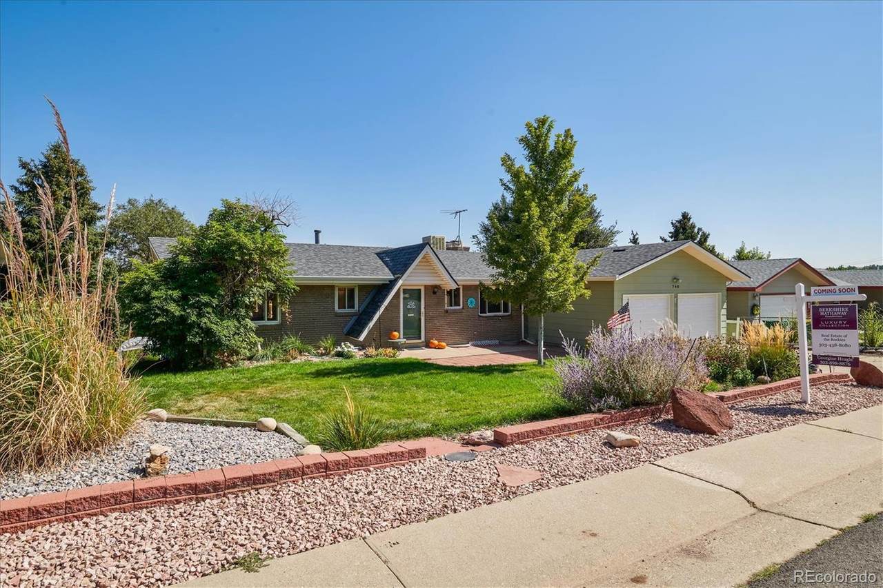 740 Devinney Street - Photo 1