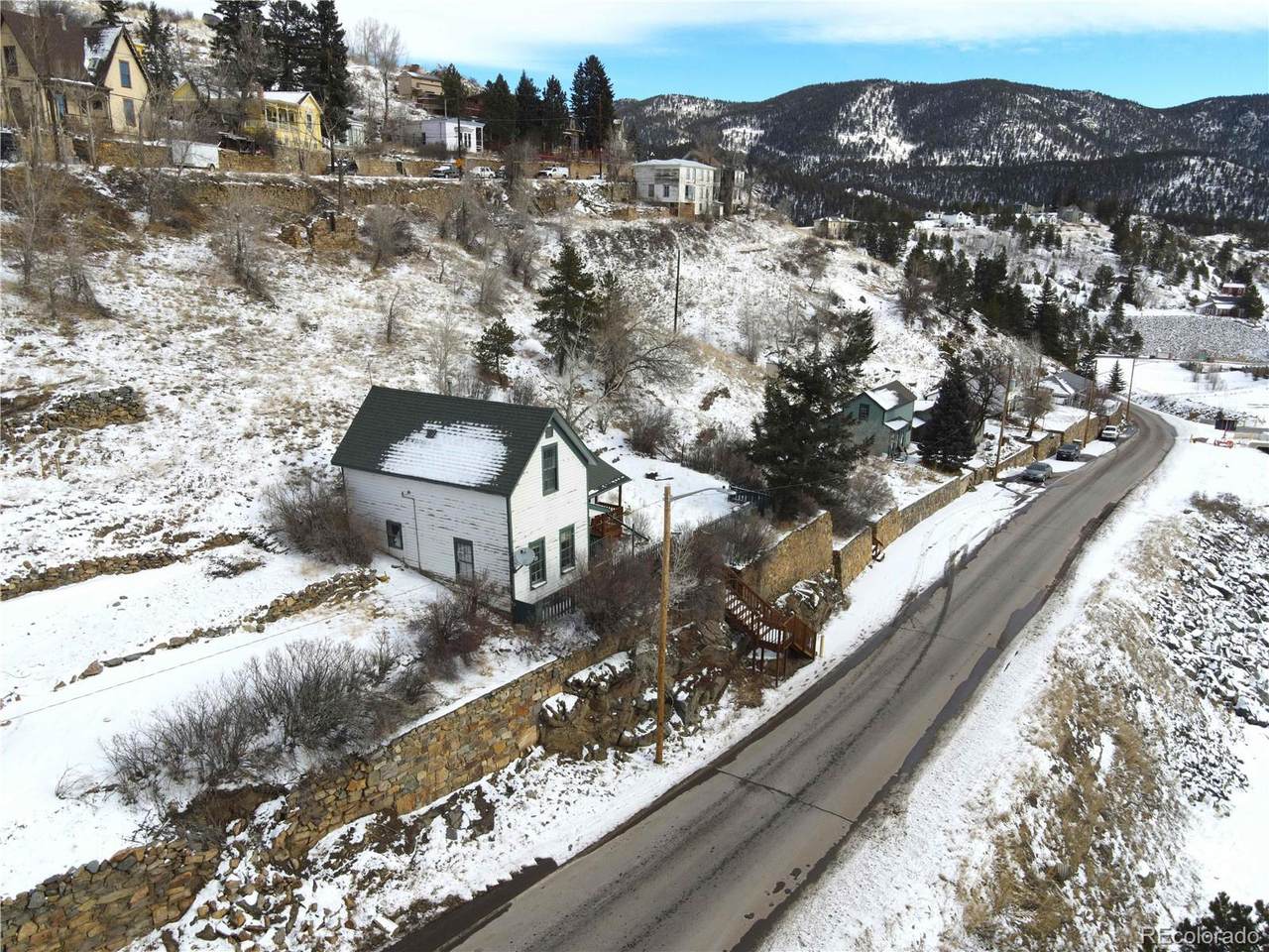 320 Lawrence Street - Photo 1