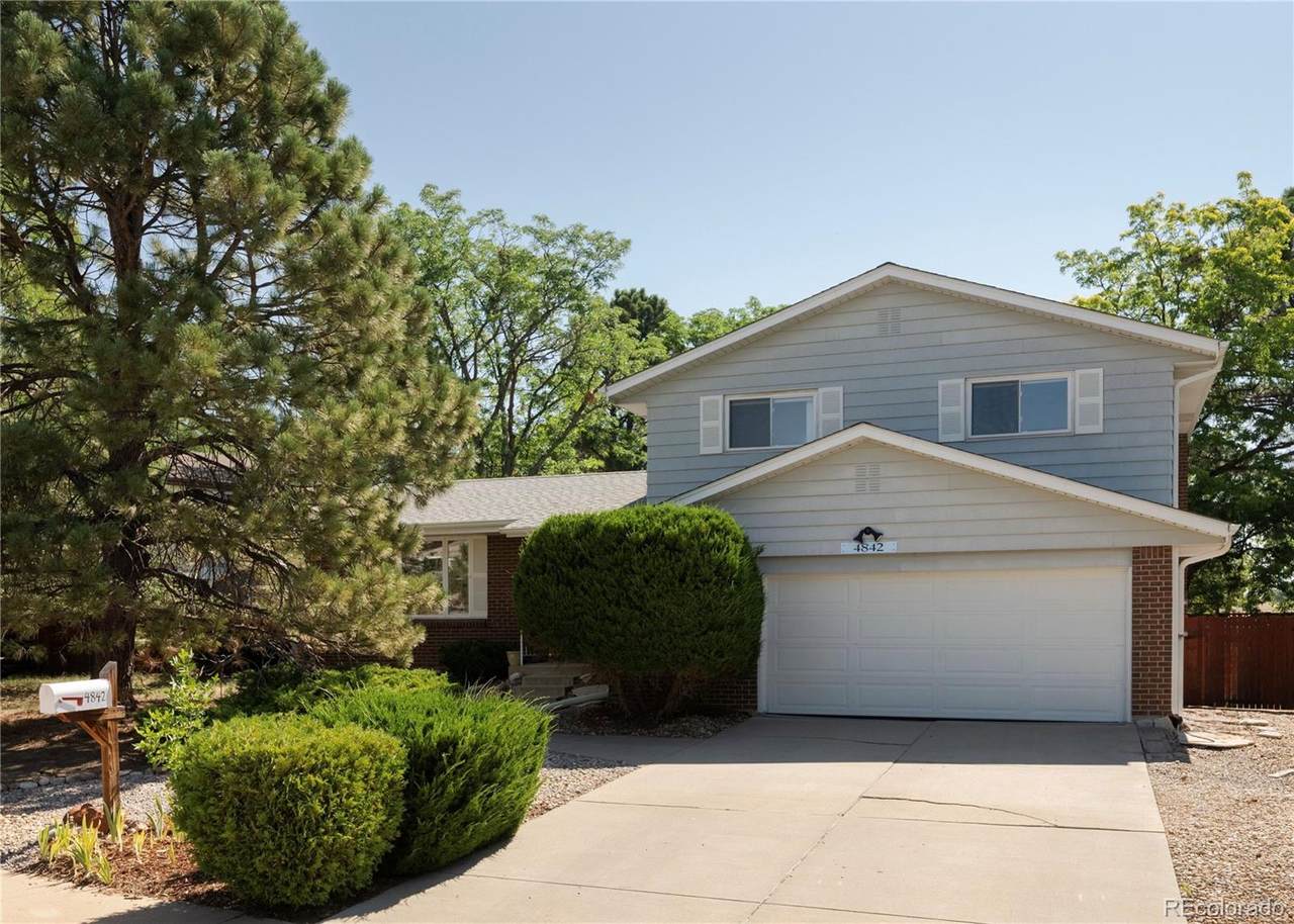 4842 Earle Circle - Photo 1