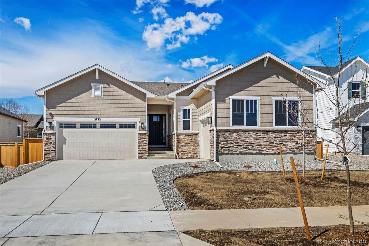 3795 Emerald Shore Circle - Photo 1