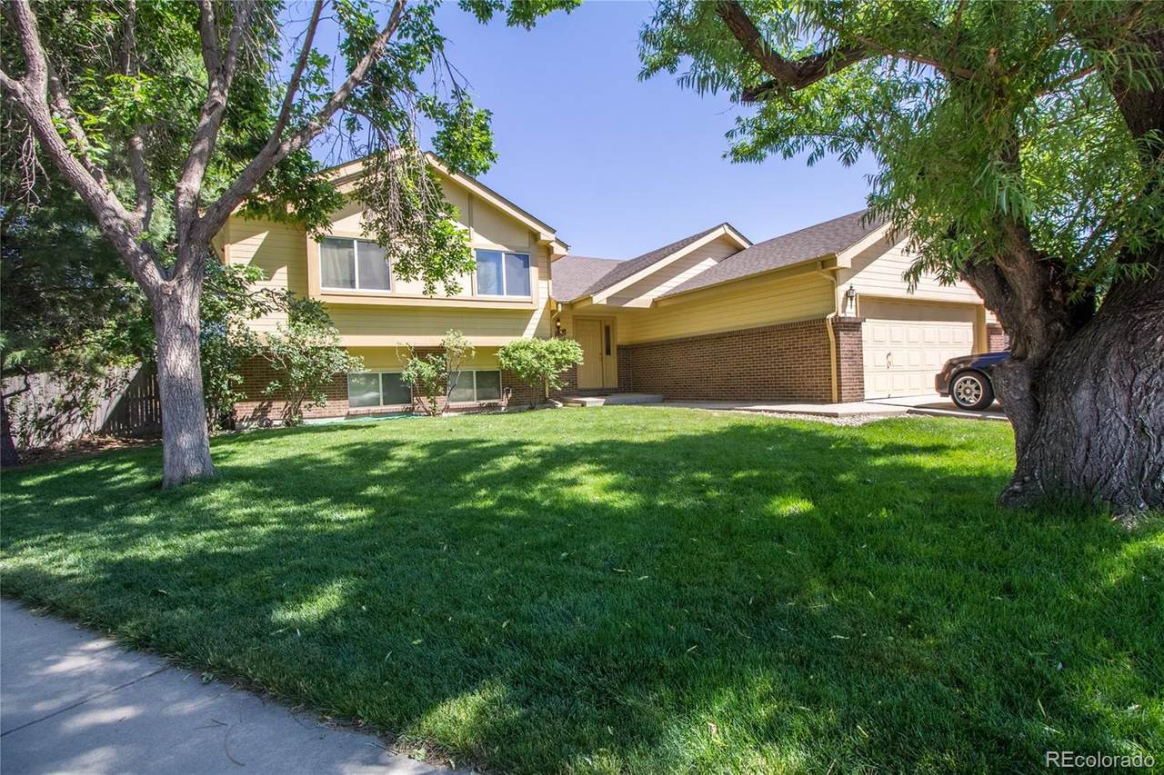 1494 Mcintosh Avenue - Photo 1