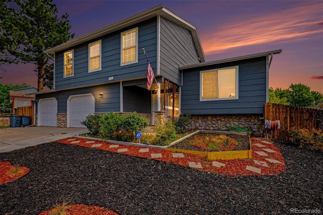 1032 Ventura Way - Photo 1