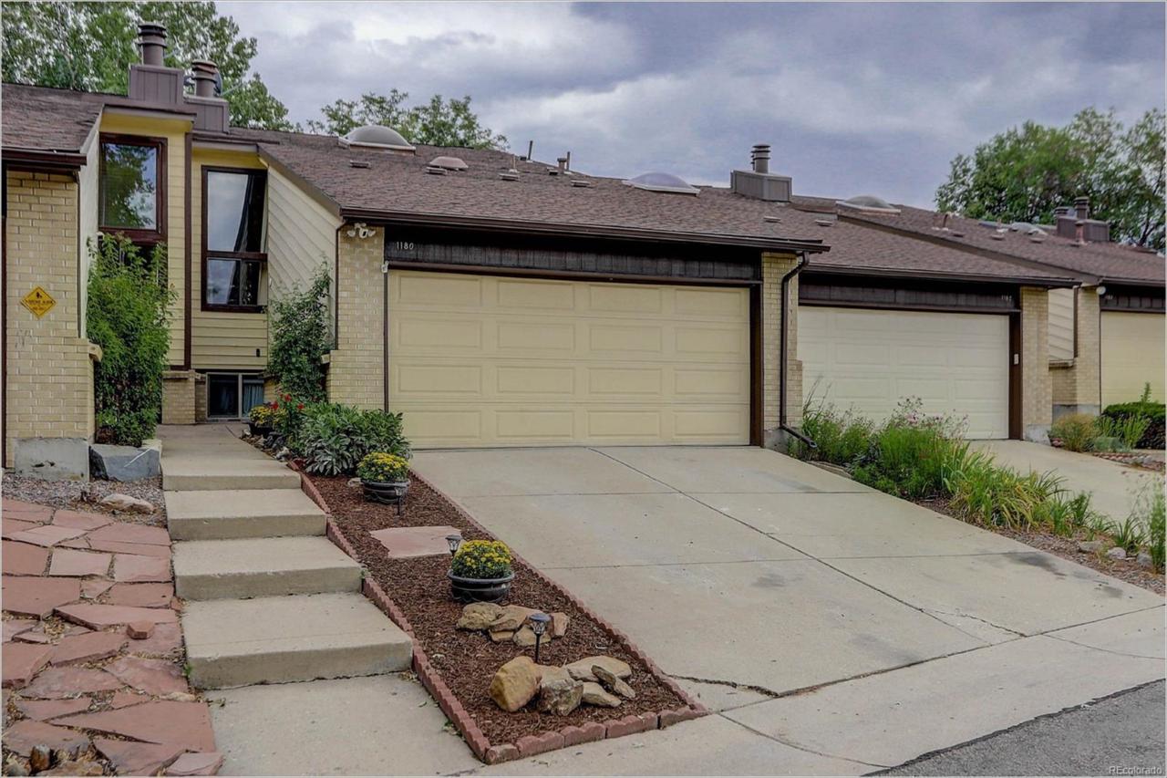 1180 Newland Street - Photo 1