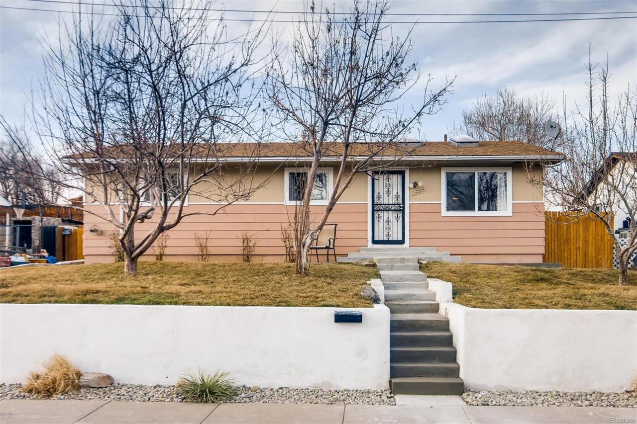 2585 Vassar Avenue - Photo 1
