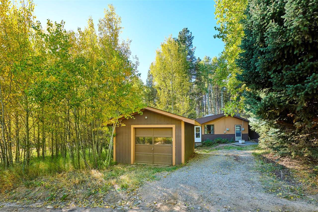 216 Meadow Way - Photo 1