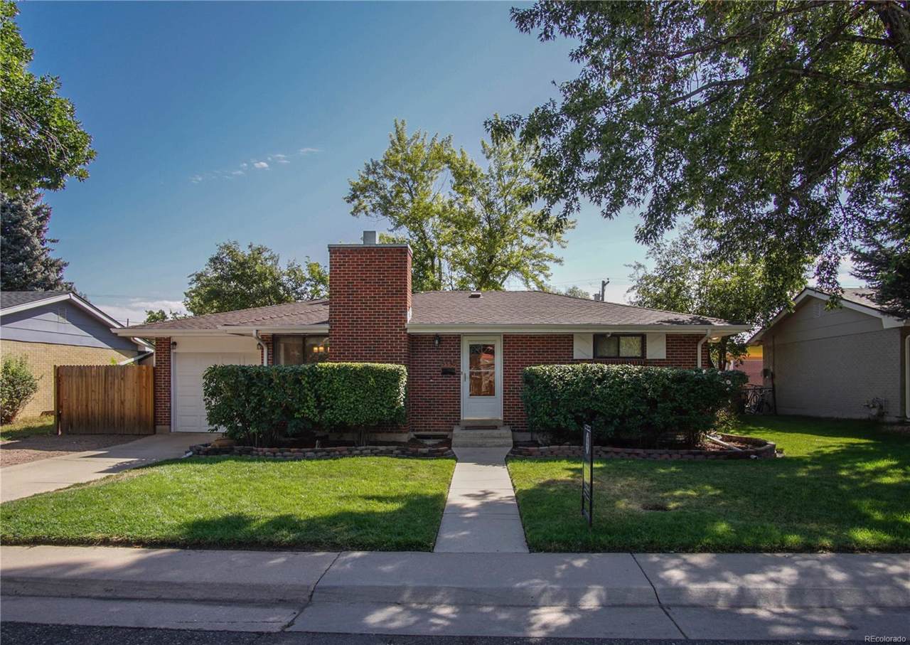 5530 Julian Street - Photo 1