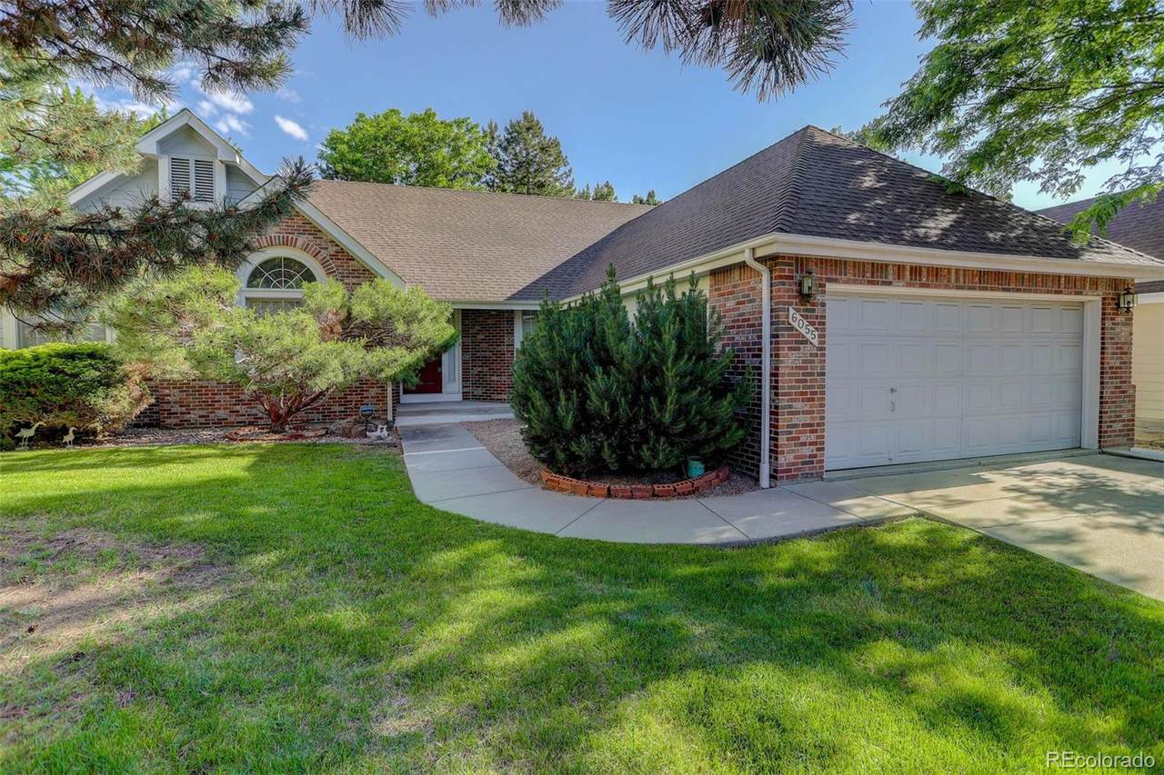 6055 Warren - Photo 1