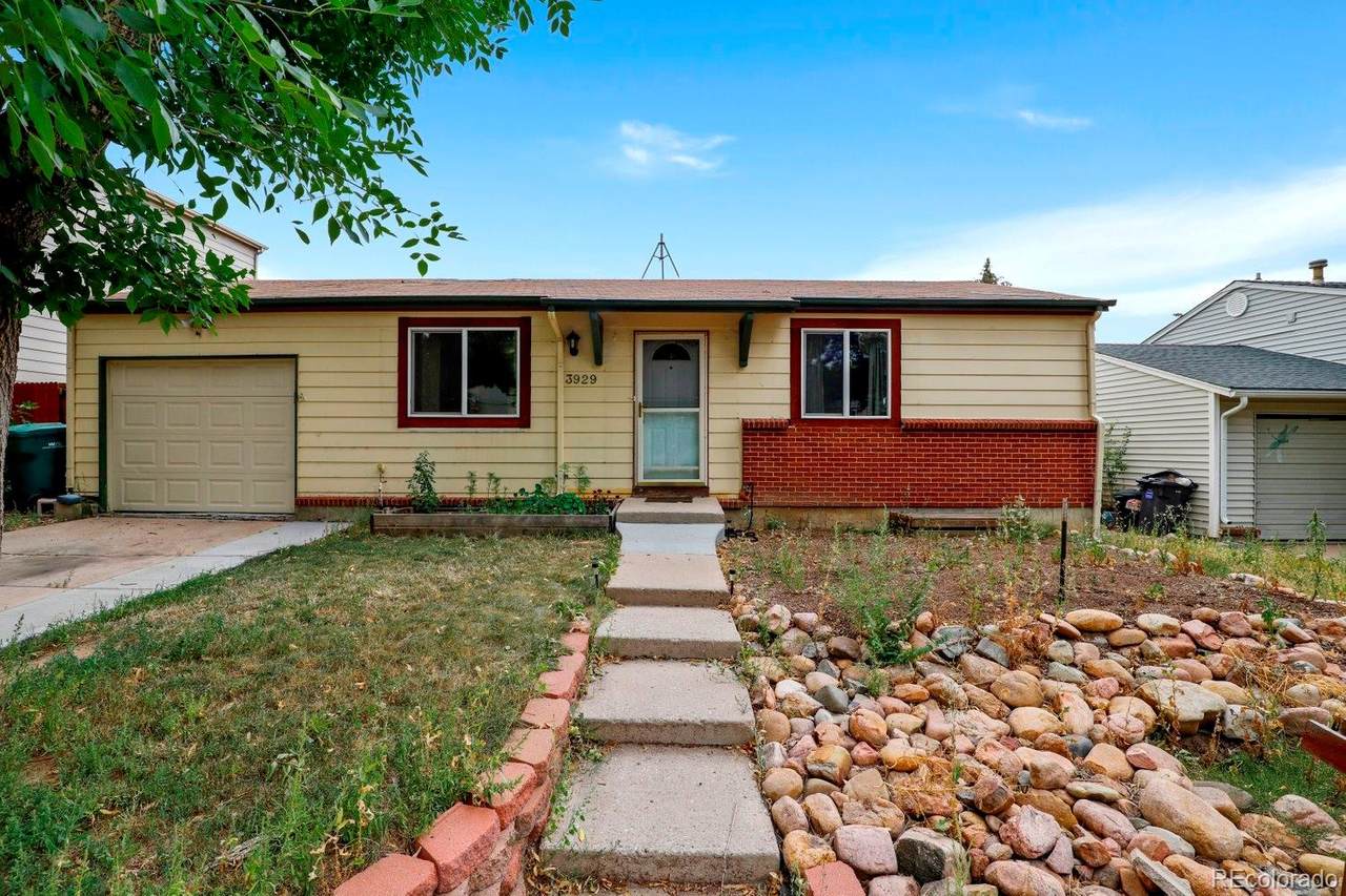 3929 Pitkin Way - Photo 1