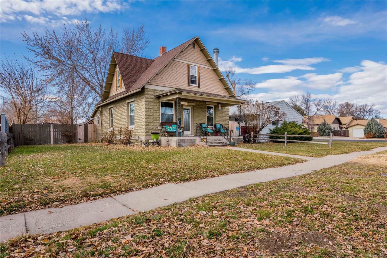 727 Walnut Street - Photo 1