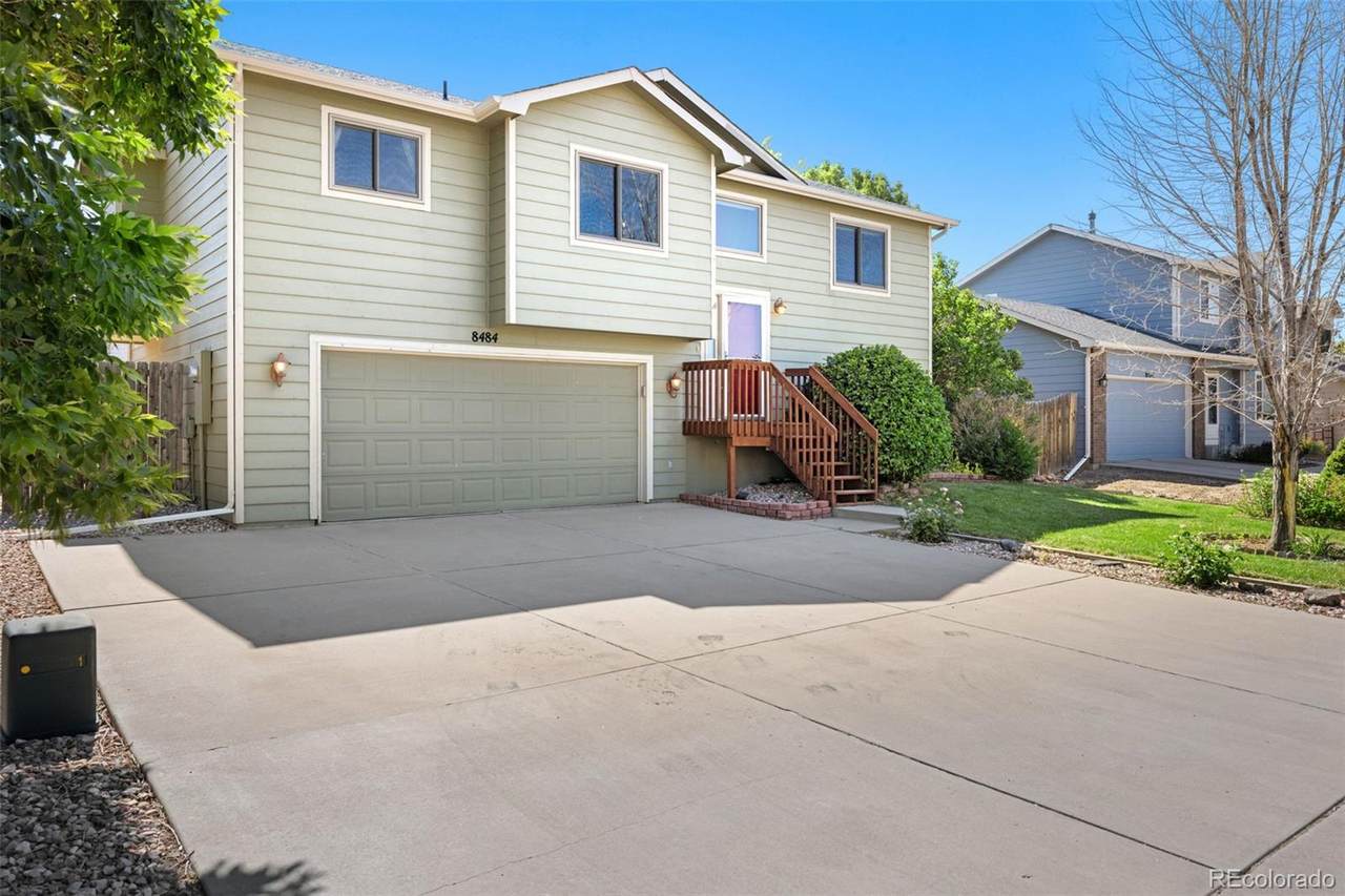 8484 Calumet Way - Photo 1