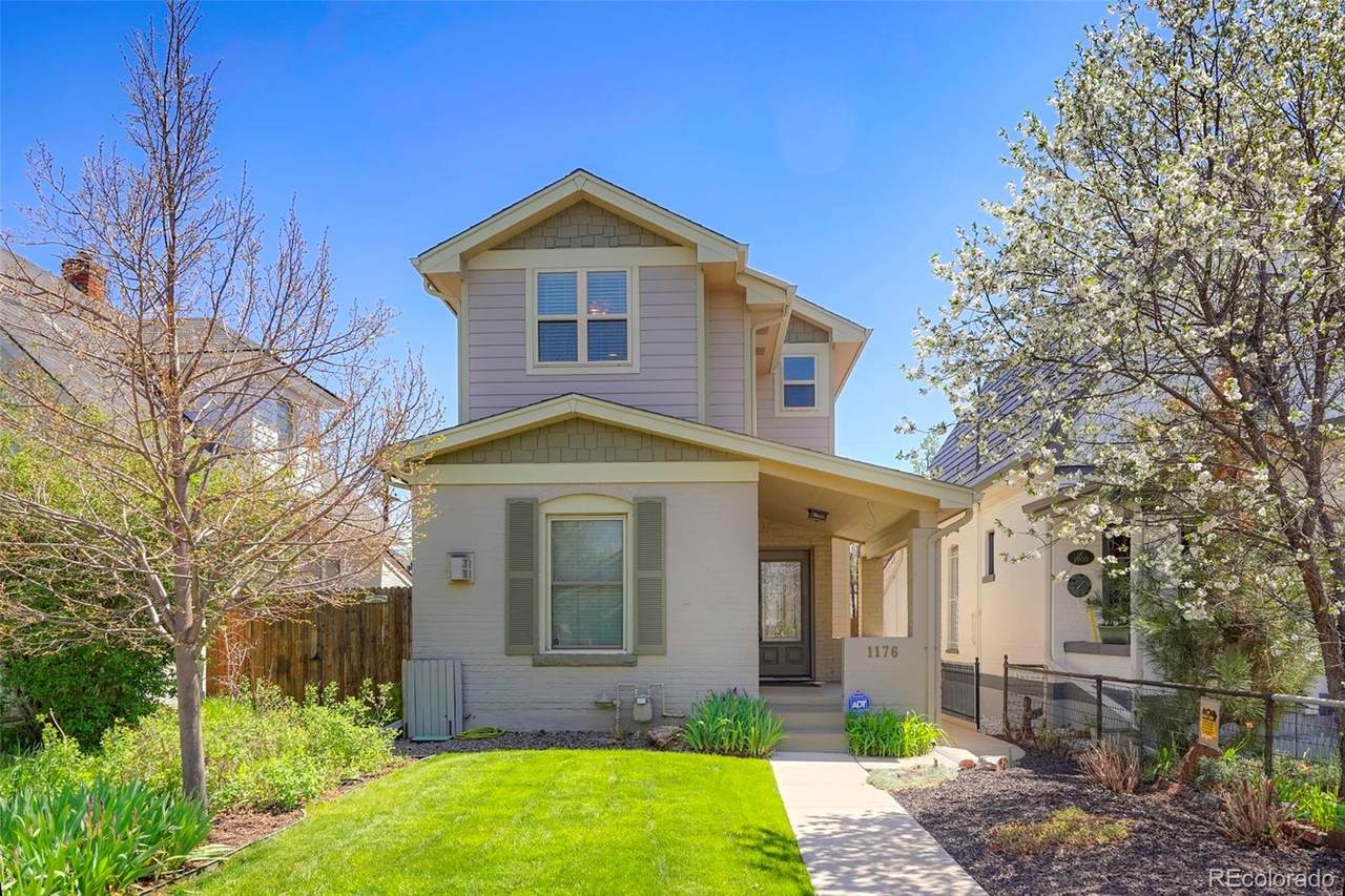 1176 Clarkson Street - Photo 1