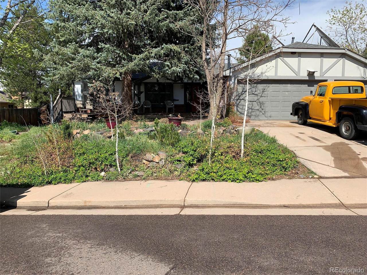 5564 Lee Street - Photo 1