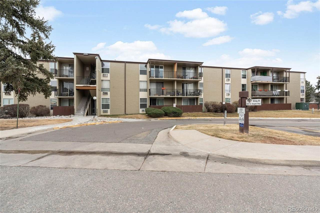 2231 Vaughn Way - Photo 1