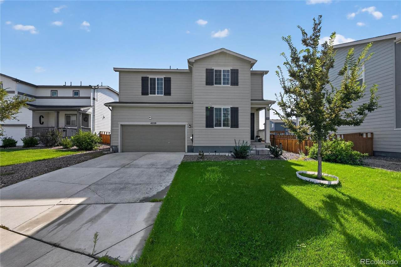 6220 Sherwood Avenue - Photo 1