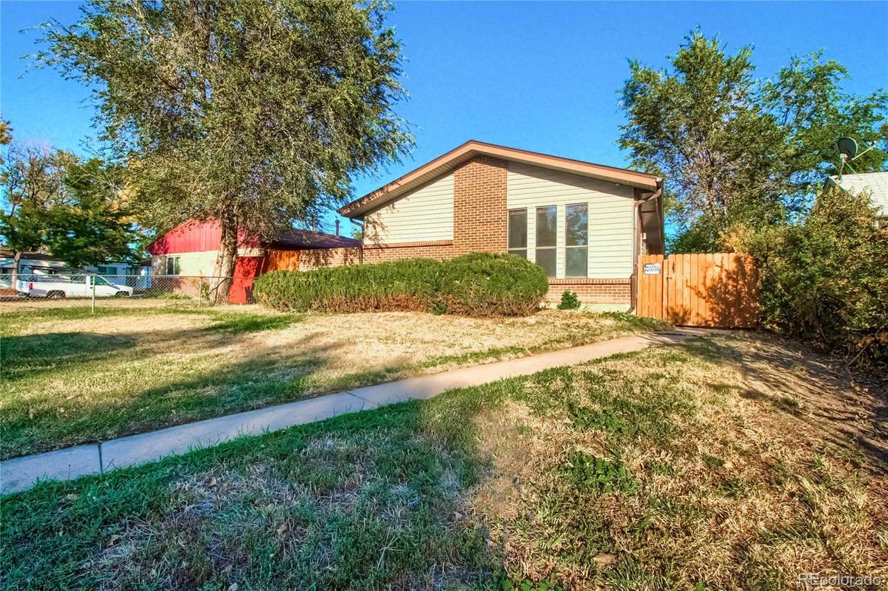 4606 Acoma Street - Photo 1