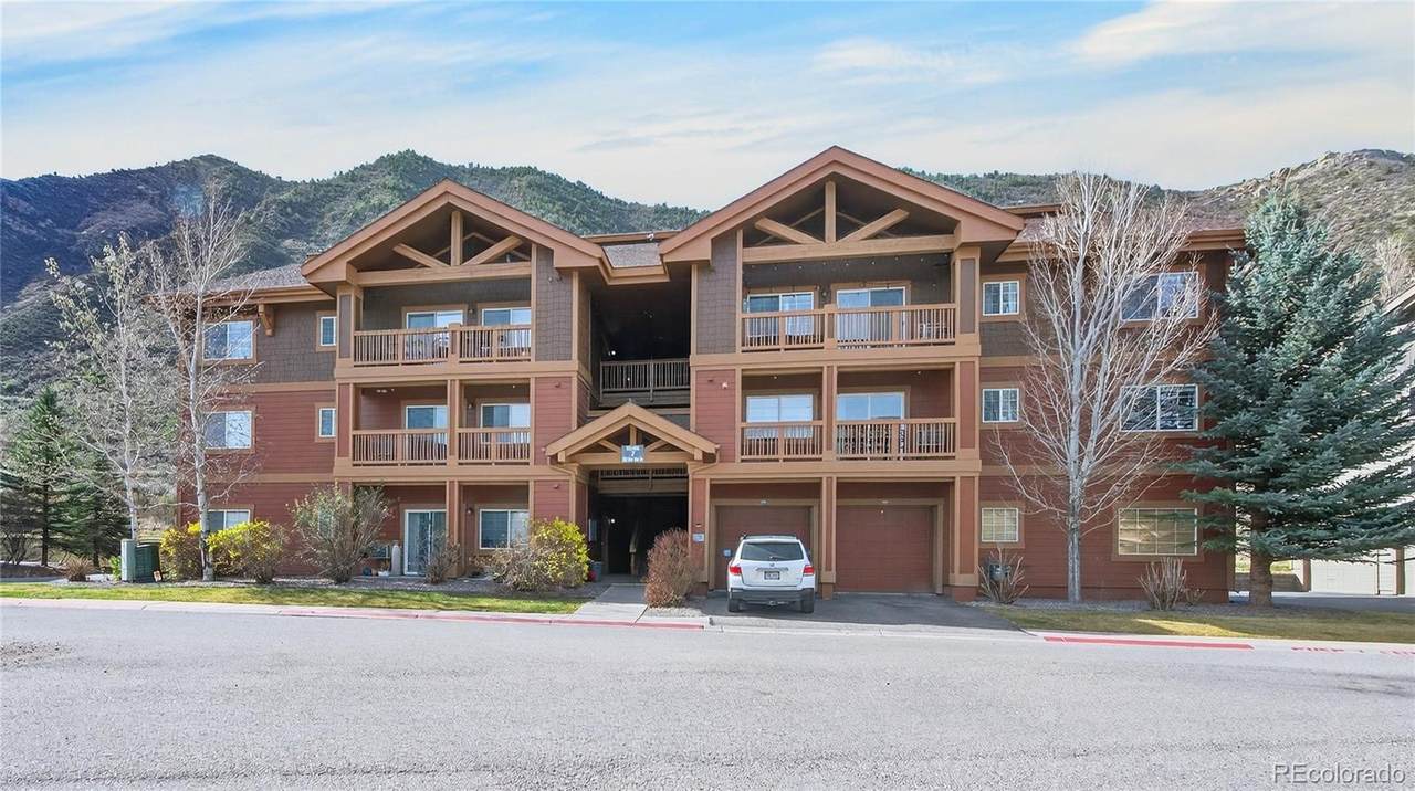 560 River View Drive - Photo 1