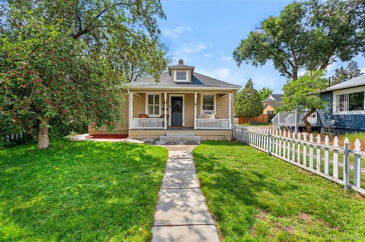 522 Hancock Avenue - Photo 1