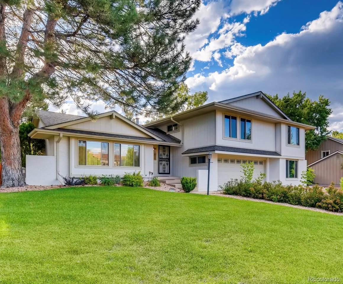 3020 Springlake Circle - Photo 1