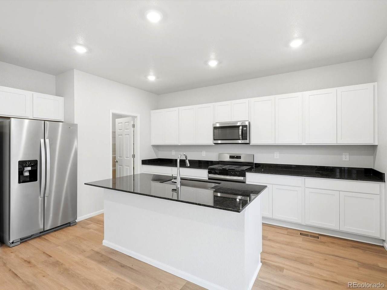 6902 Quail Avenue - Photo 1