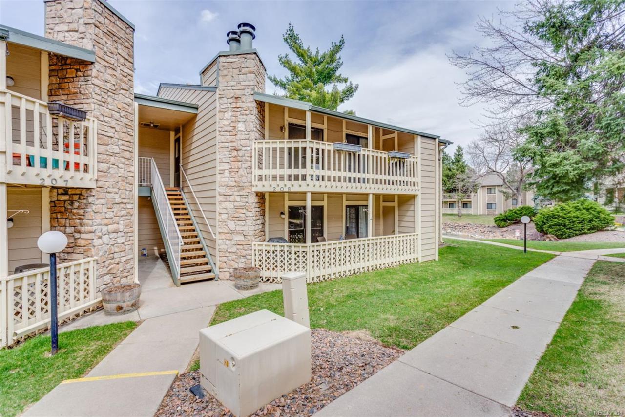 8600 Alameda Avenue - Photo 1
