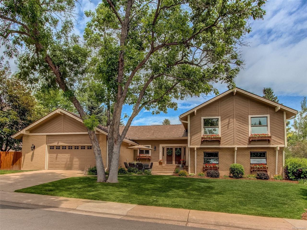 10869 Crestridge Circle - Photo 1