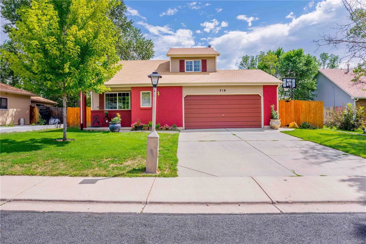 718 Elliott Street - Photo 1