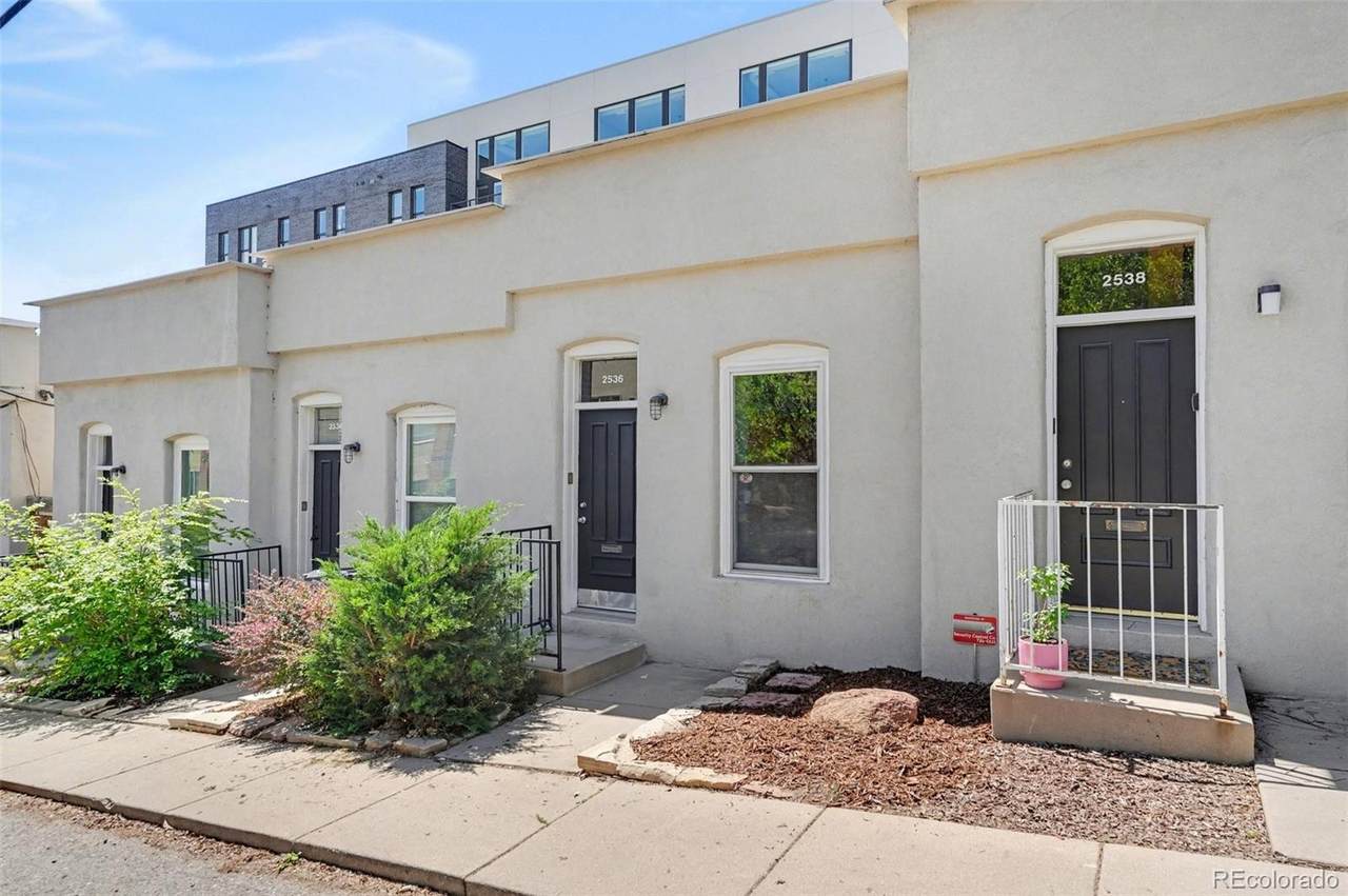 2536 Kensing Court - Photo 1