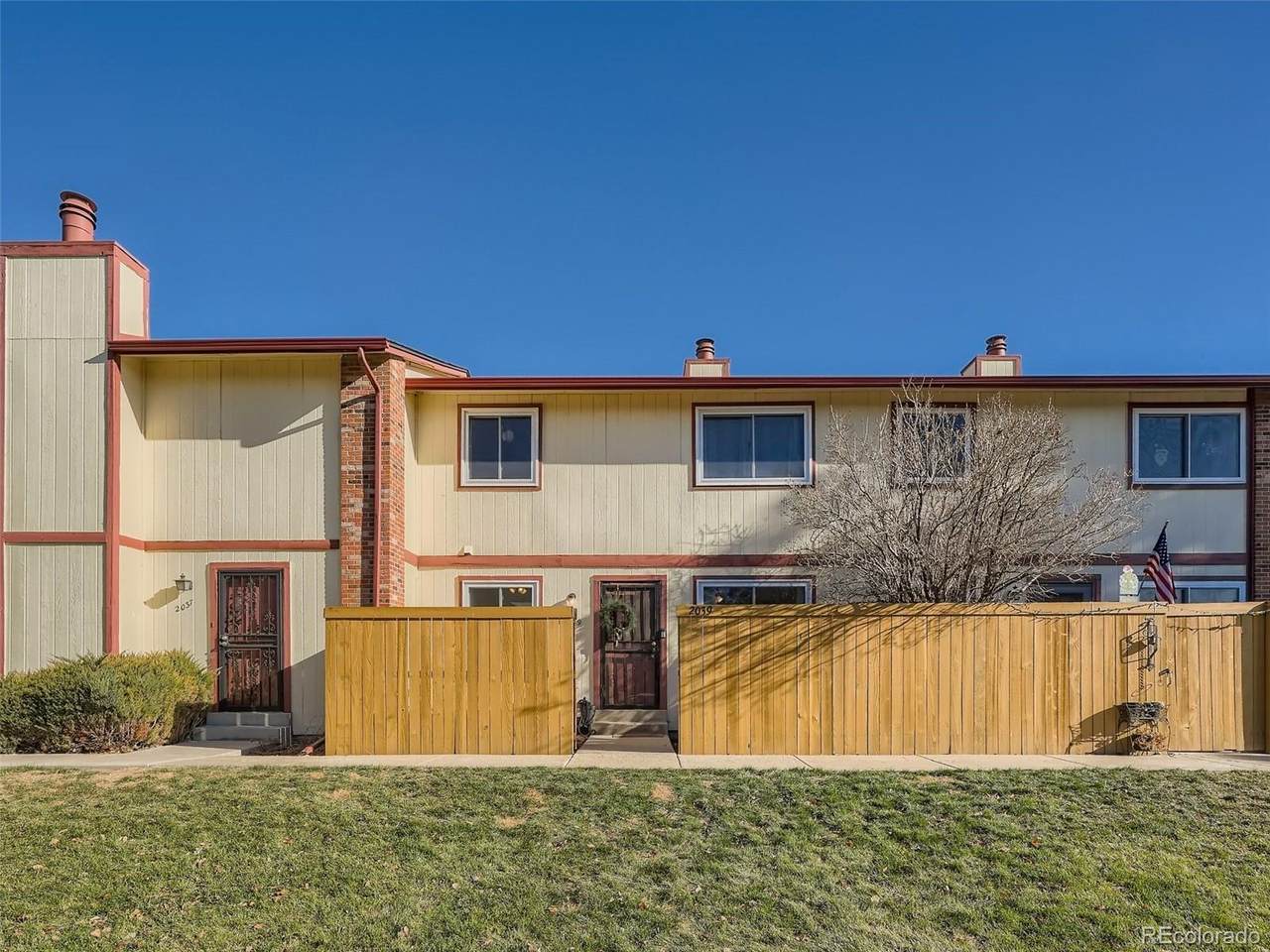 2039 102nd Avenue - Photo 1
