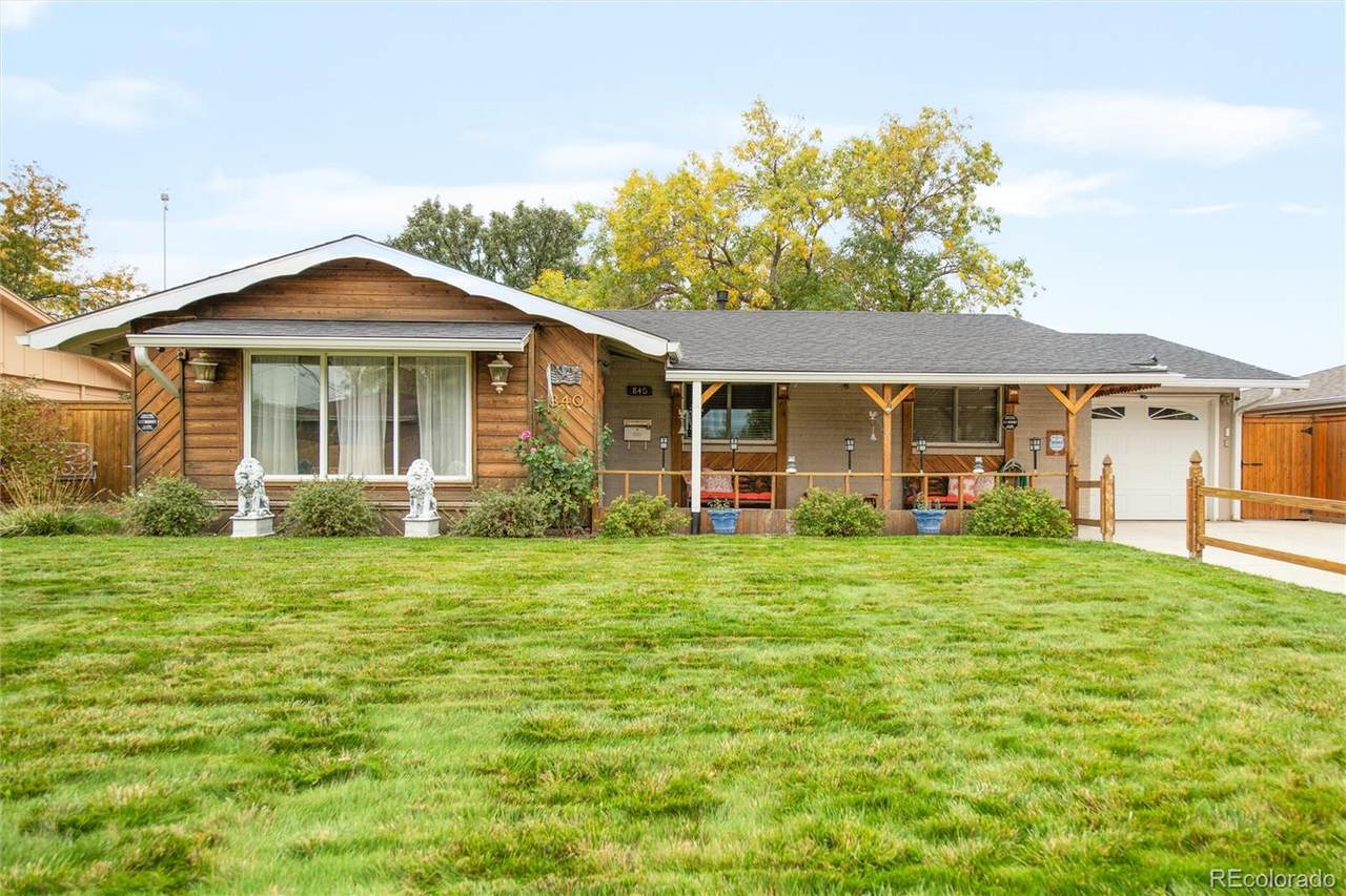 840 Essex Drive - Photo 1