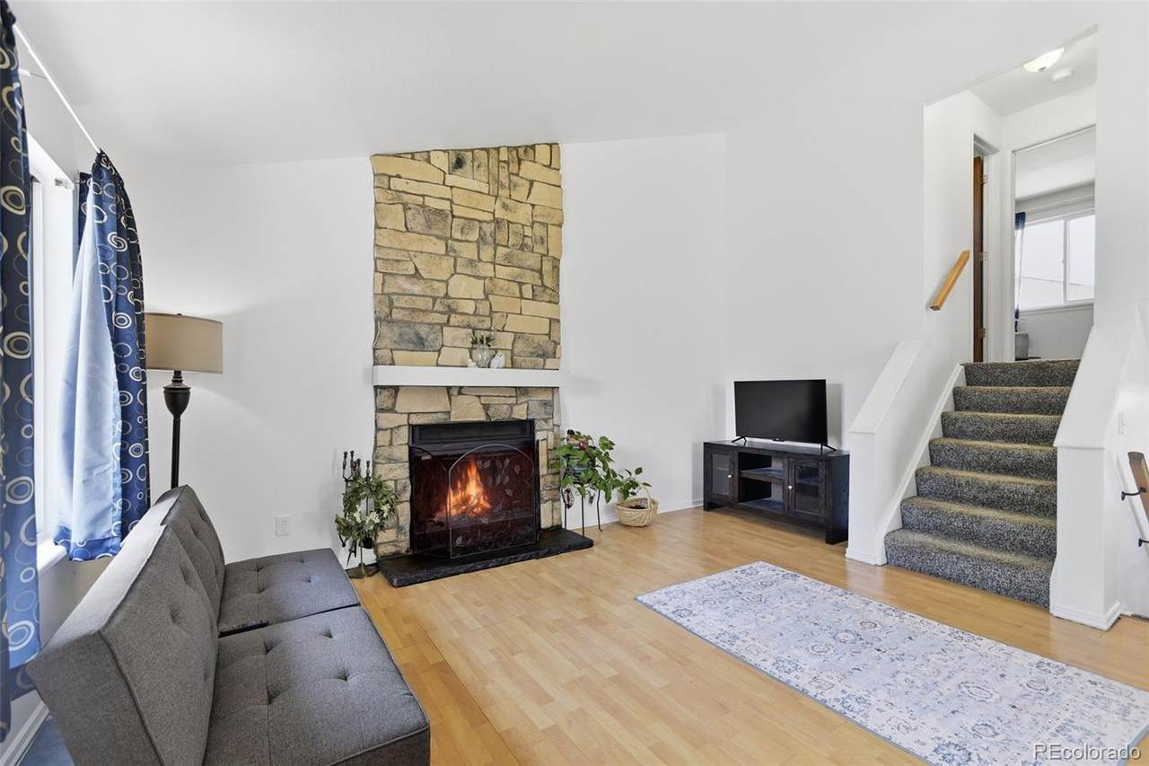19335 Batavia Place - Photo 1