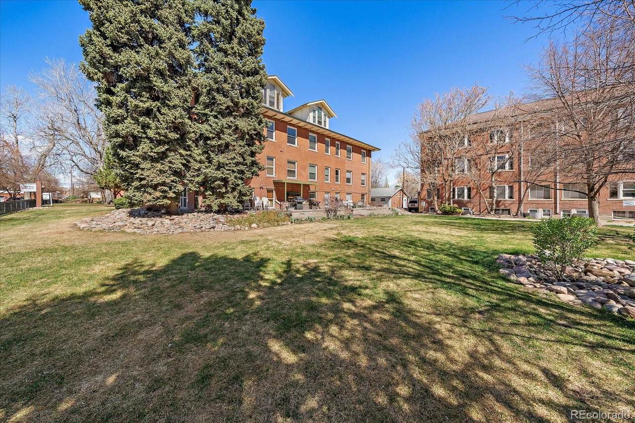 3249 Fairview Place - Photo 1