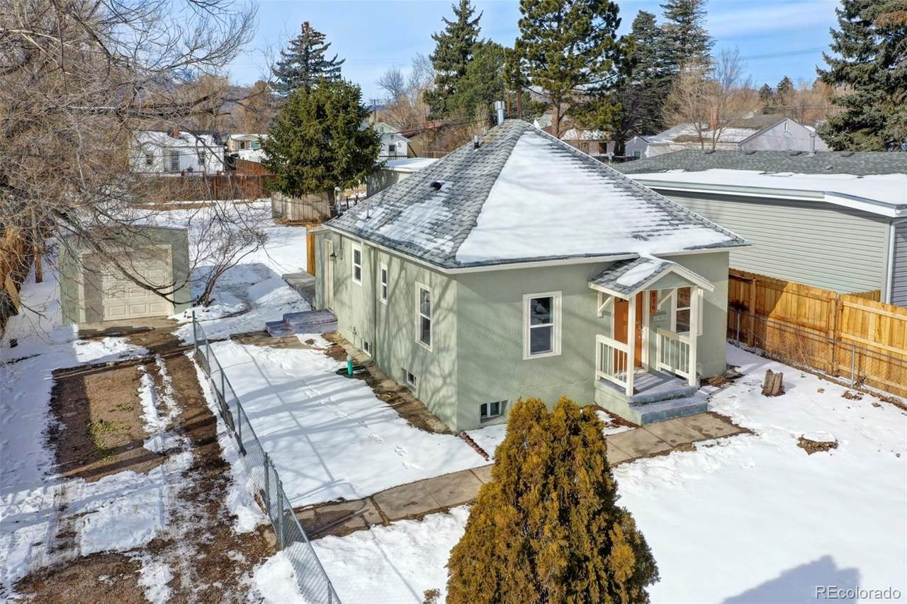 816 Sunset Road - Photo 1