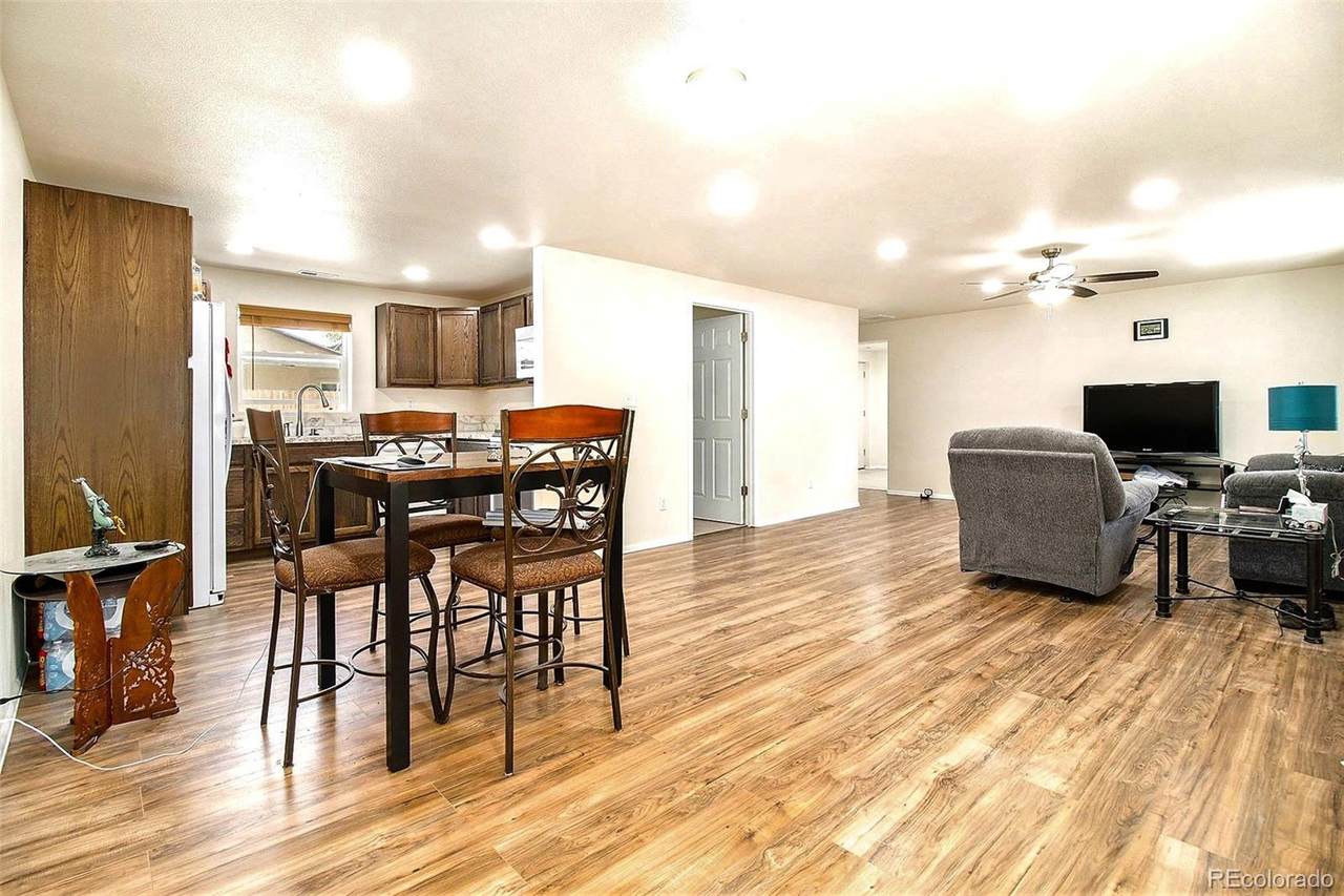 212 James Street - Photo 1