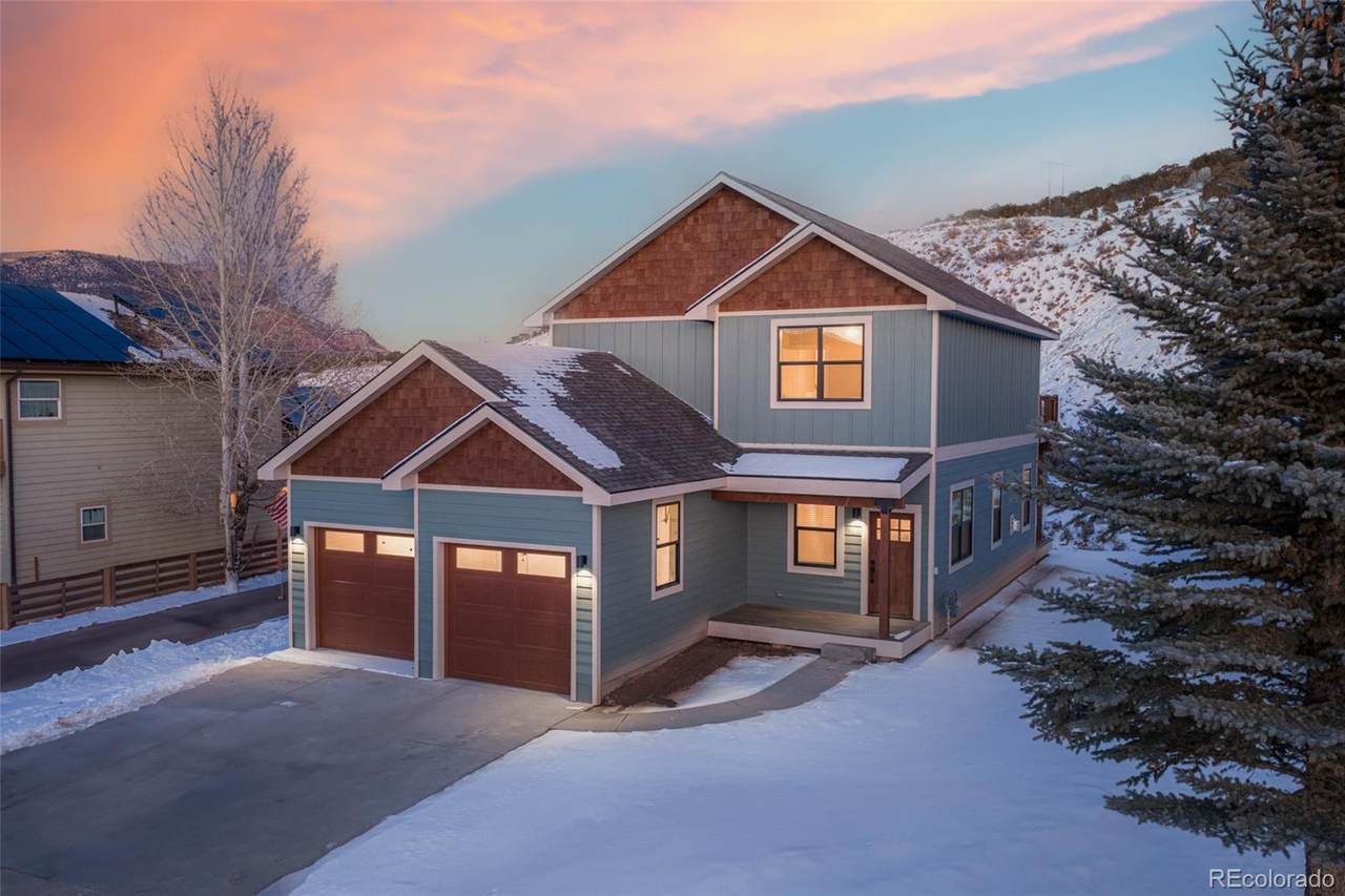 378 Bluffs Drive - Photo 1